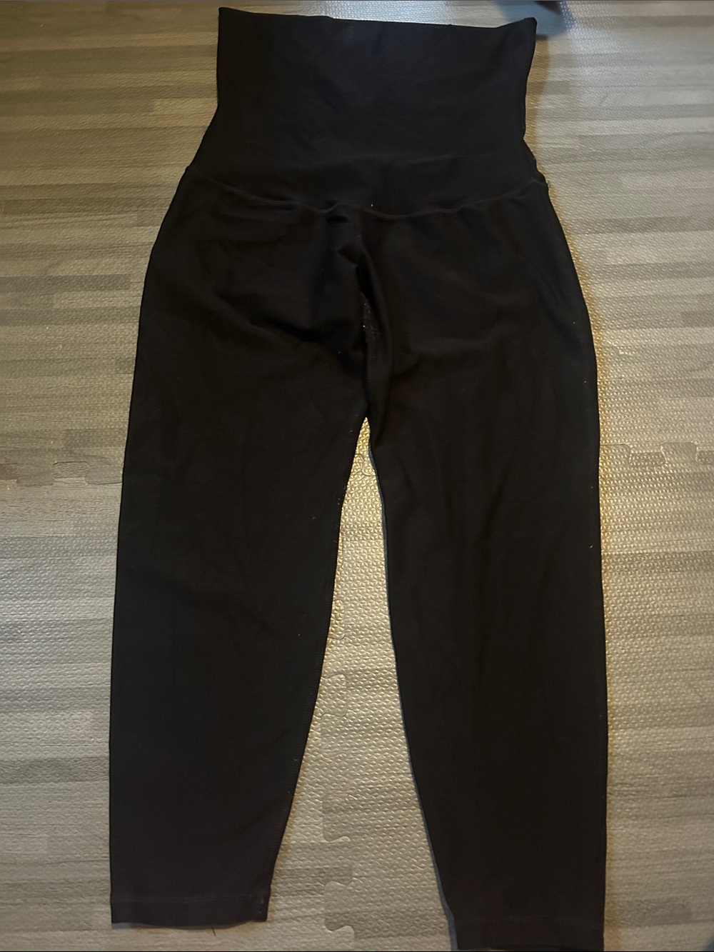High-Waist Black Maternity/Support Capris